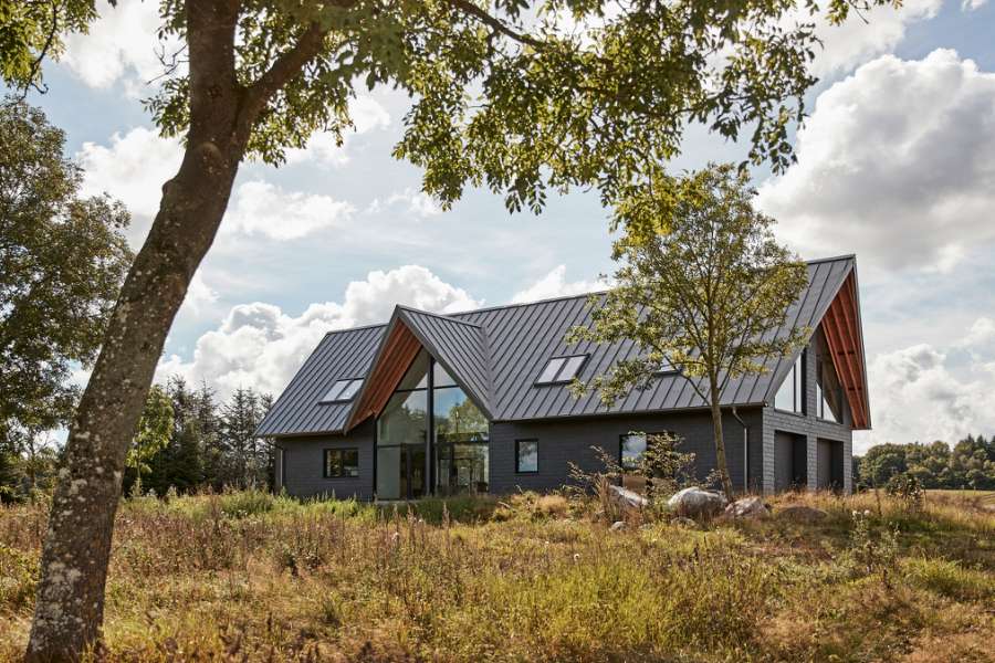 Dream house in prime location on the South Funen archipelago clad in DS Nordic Click Seam